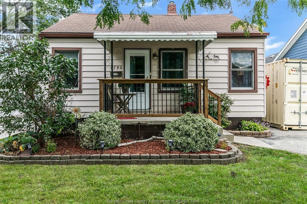 1730 Aubin Road, Windsor