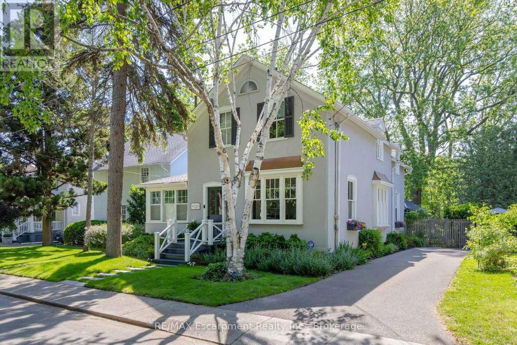 332 Palmer Avenue, Oakville (oo Old Oakville)