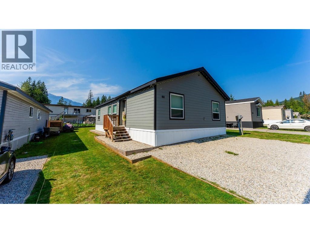 44 Johnson Way, Revelstoke