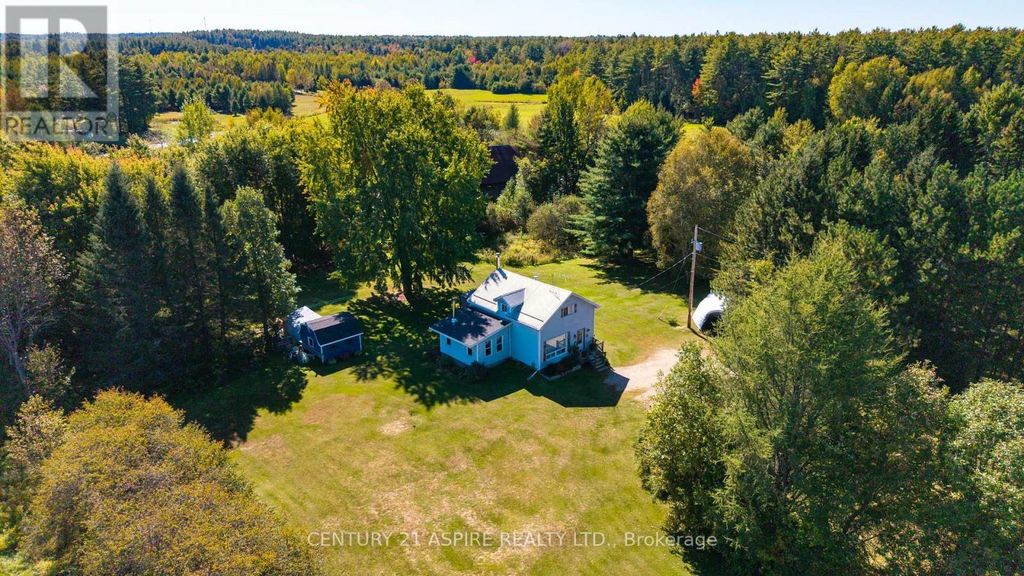 1085 Forest Lea Road, Laurentian Valley