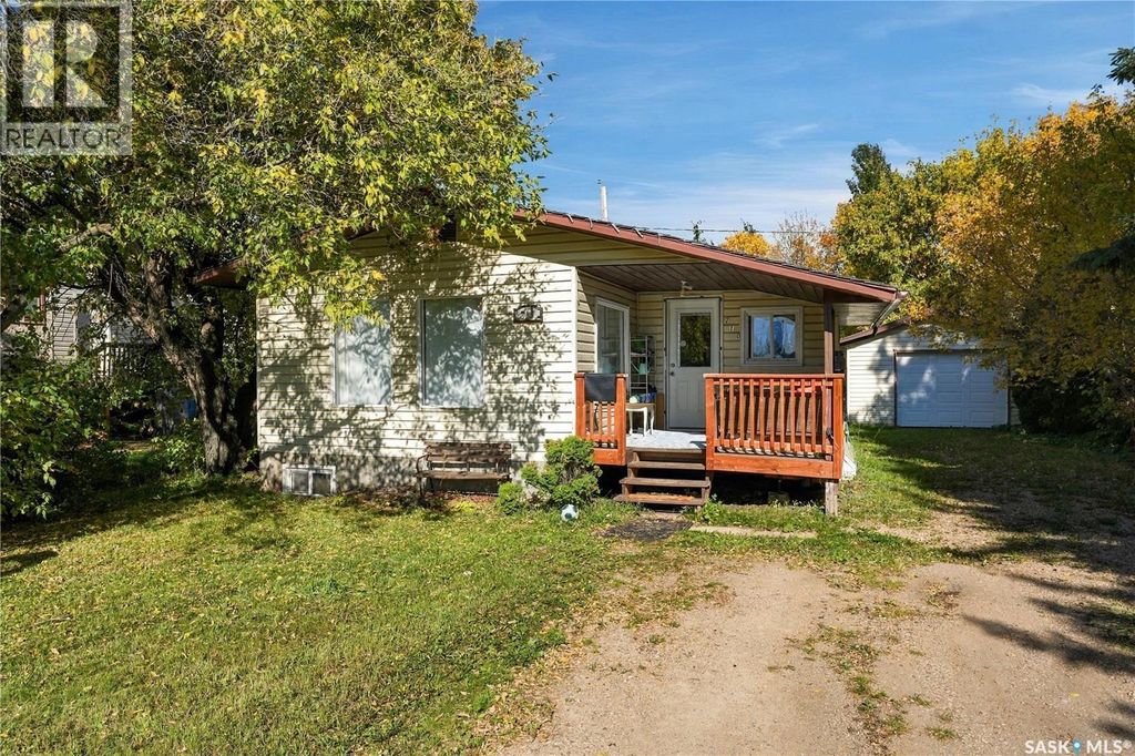 210 Mcdonald Avenue E, Melfort