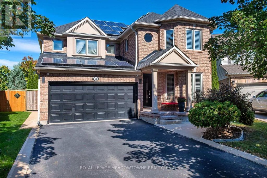 43 Thorpe Crescent, Brampton (fletcher's Meadow)