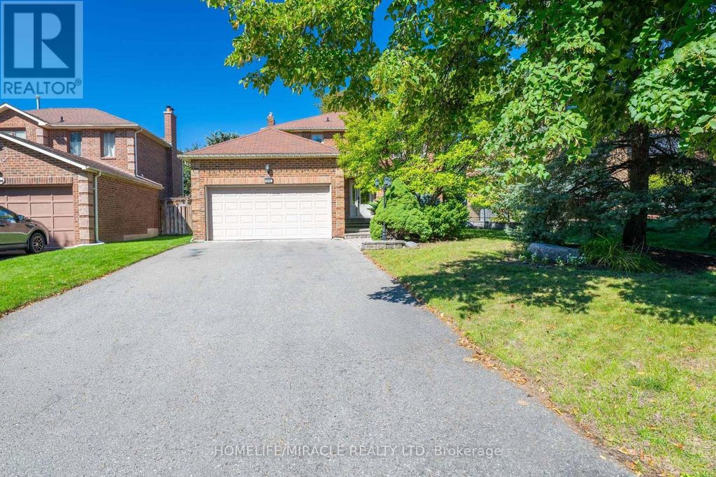 9 Iris Crescent, Brampton (snelgrove)