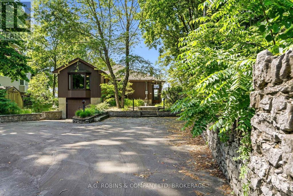 10599 Lakeshore Road, Wainfleet (lakeshore)