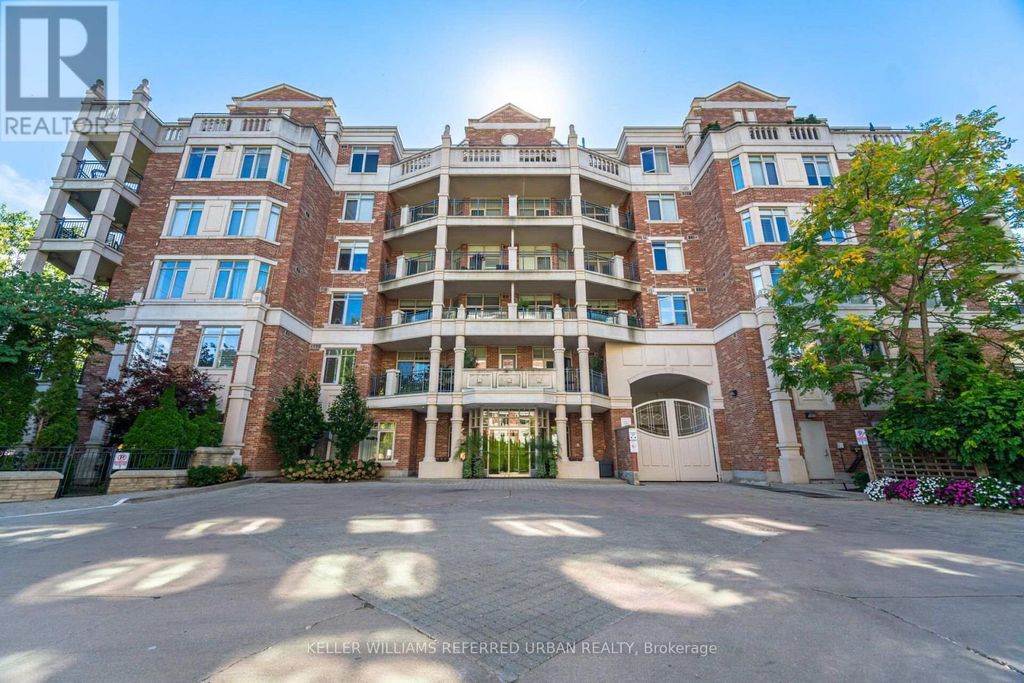 210 - 10 Old Mill Trail, Toronto (kingsway South)