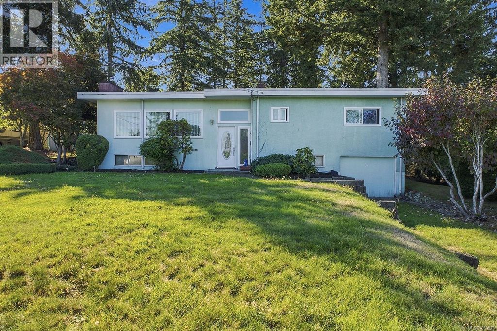 715 8th Ave, Campbell River