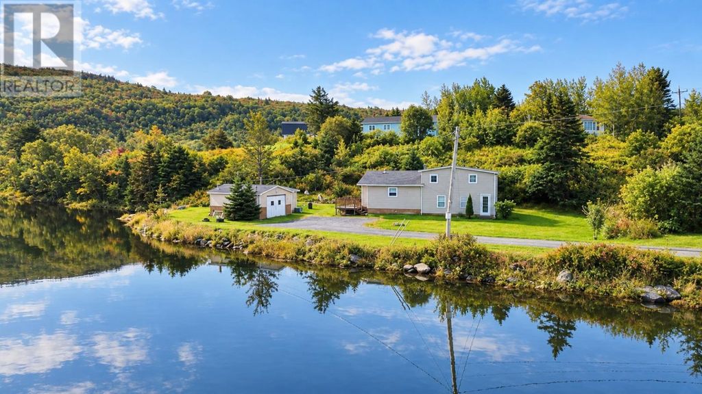 80-82 Riverside Drive, Salmon Cove
