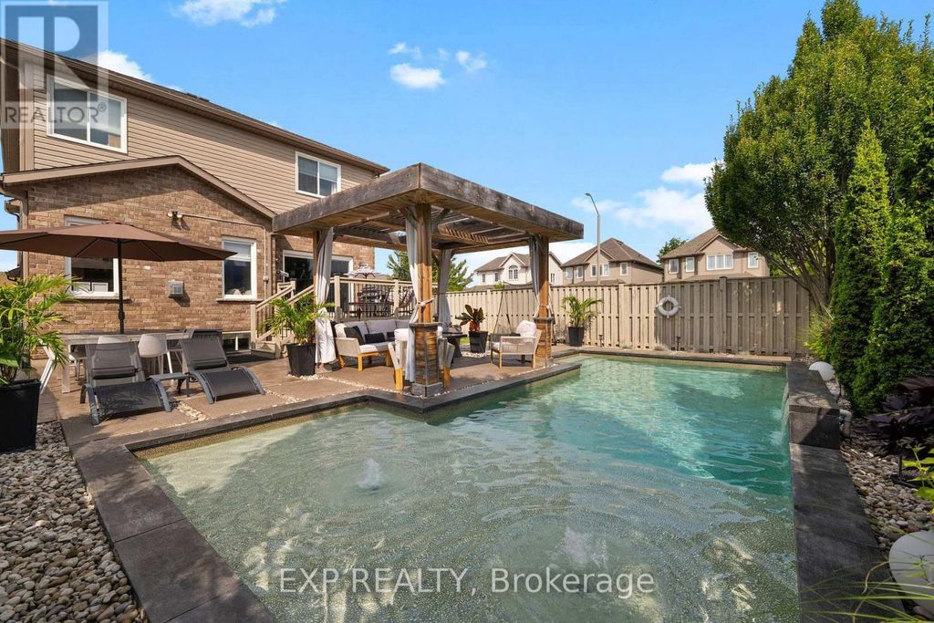 6464 Desanka Avenue, Niagara Falls (forestview)