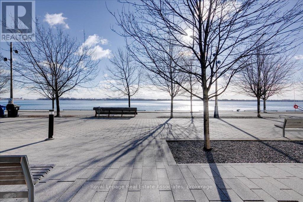323 - 29 Queens Quay E, Toronto (waterfront Communities)