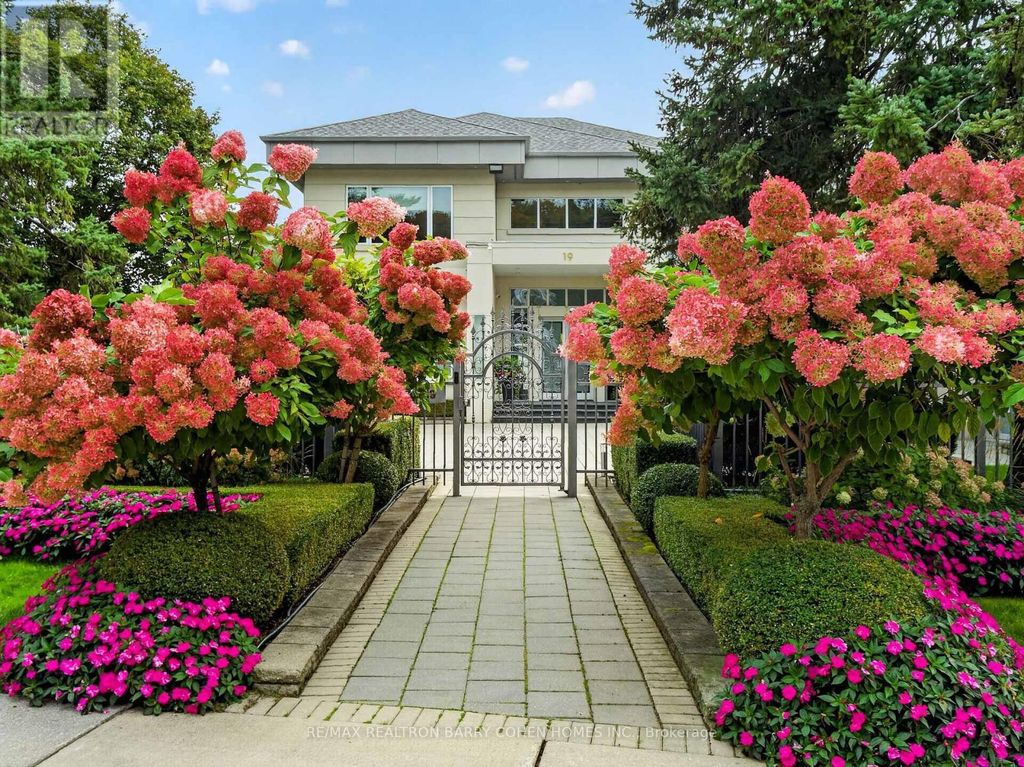 19 Maryvale Crescent, Richmond Hill (south Richvale)