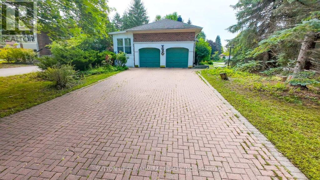 284 Murray Drive, Aurora (aurora Village)