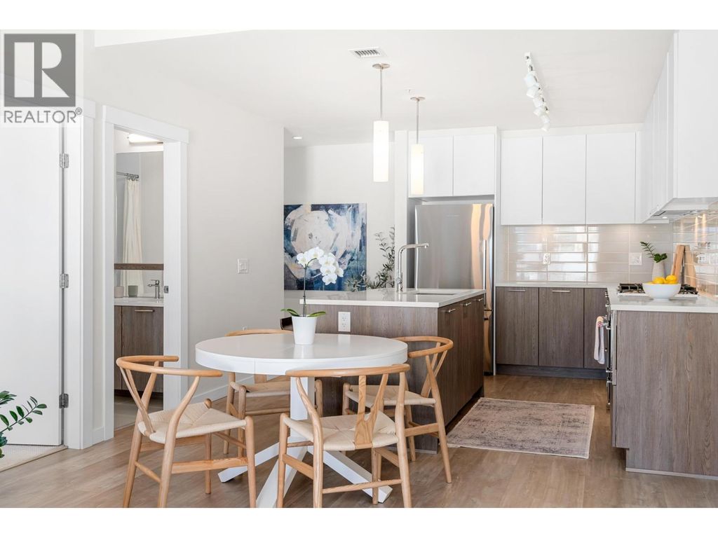 205 615 E 3rd Street, North Vancouver