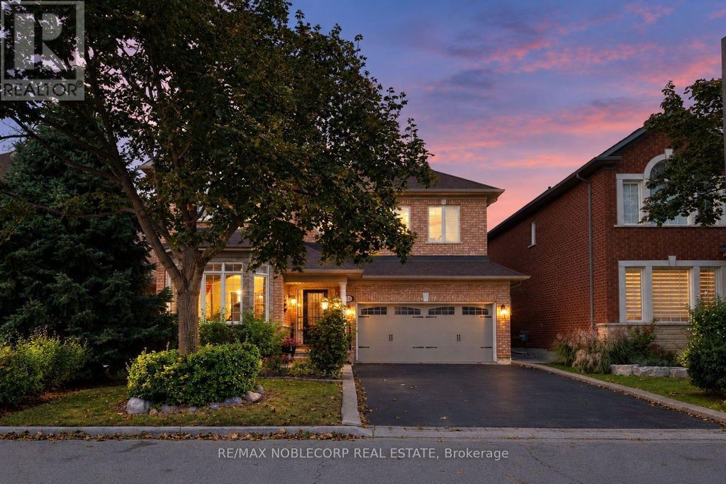 15 Woodland Trail Court, Vaughan (islington Woods)