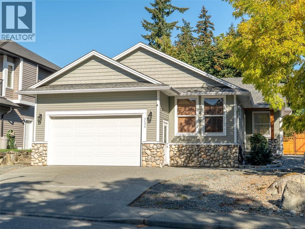 3490 Monterey Dr, Nanaimo