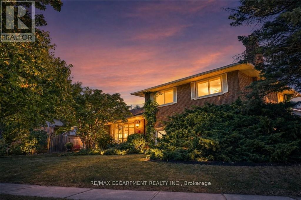 517 Rosedale Crescent, Burlington (roseland)