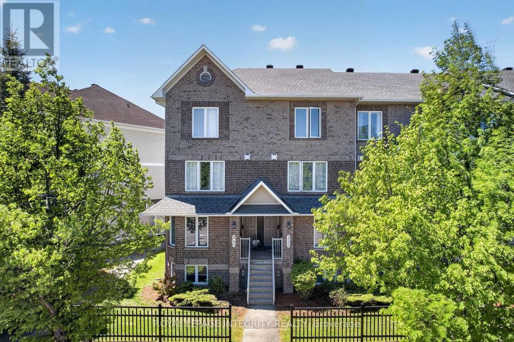 256 Cresthaven Drive, Ottawa