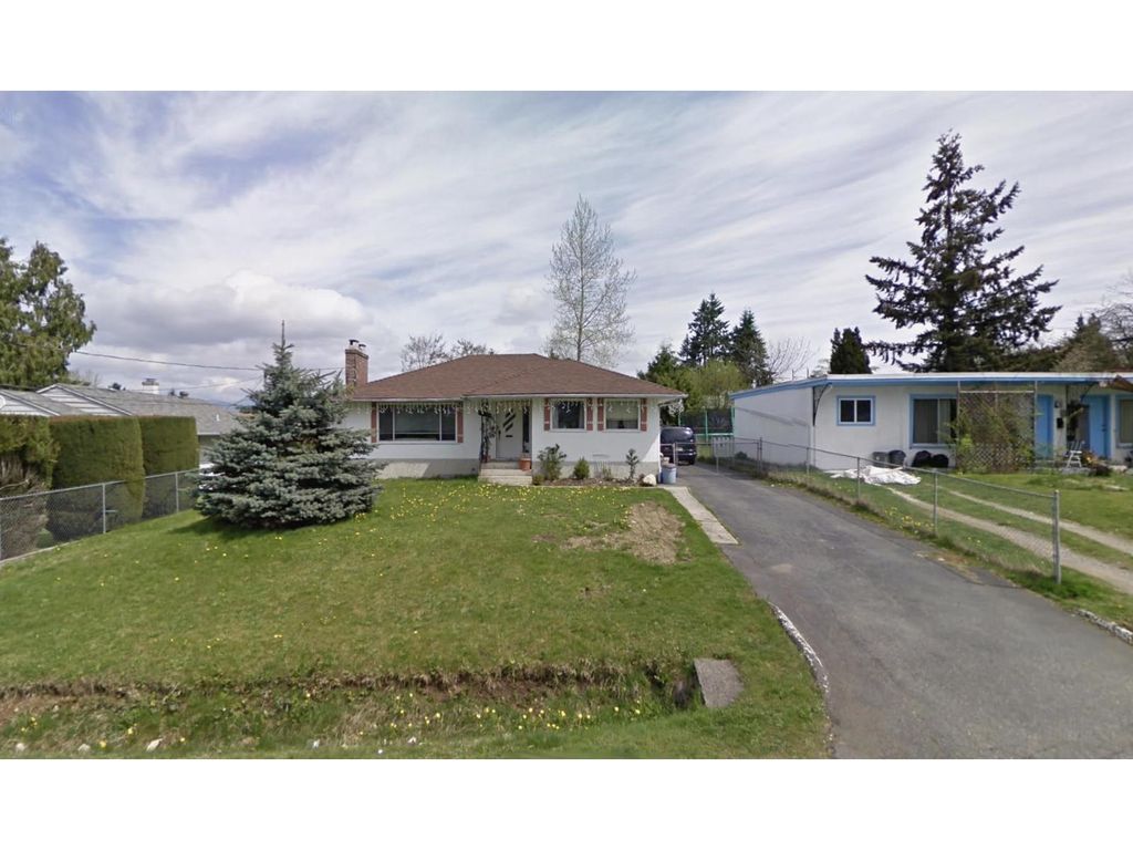 13735 Larner Road, Surrey