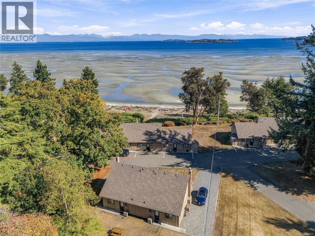 47 1051 Resort Dr, Parksville