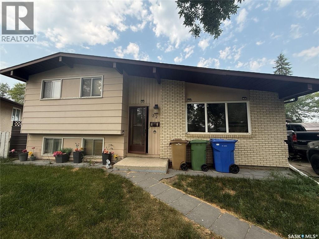 32 Cooksley Bay, Regina