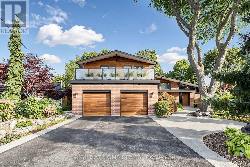 4 Grovetree Road, Toronto (thistletown-Beaumonde Heights)
