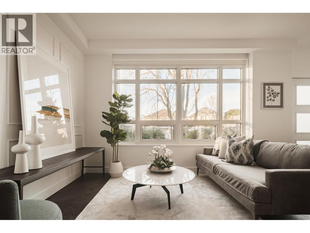 101 3668 W 10th Avenue, Vancouver