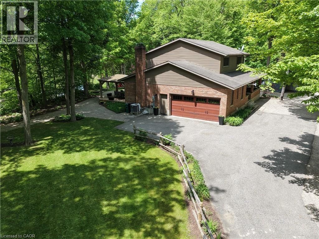 1814 Nafziger Road, New Hamburg