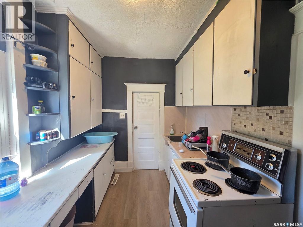 1126 Robinson Street, Regina
