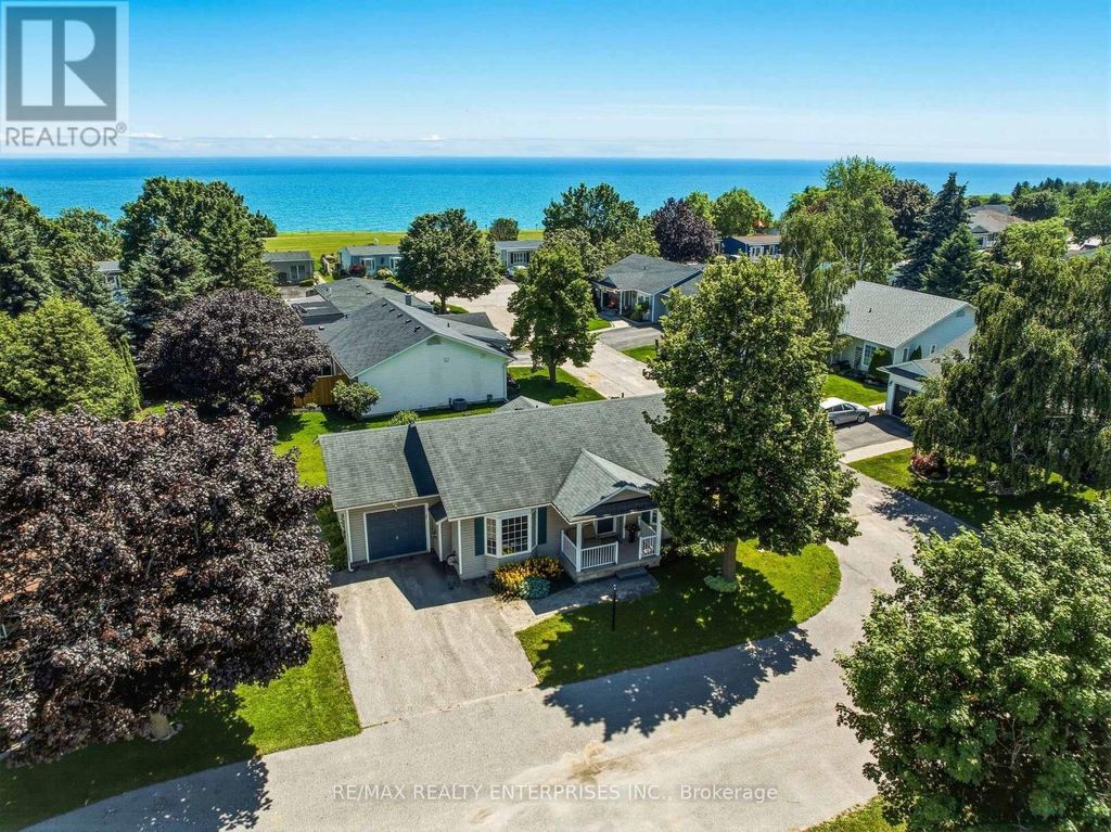 1 Huron Court, Clarington (newcastle)