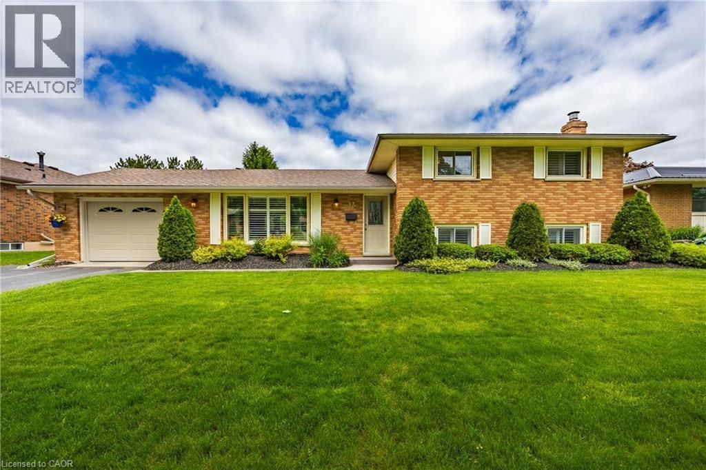 43 Berkley Crescent, Simcoe