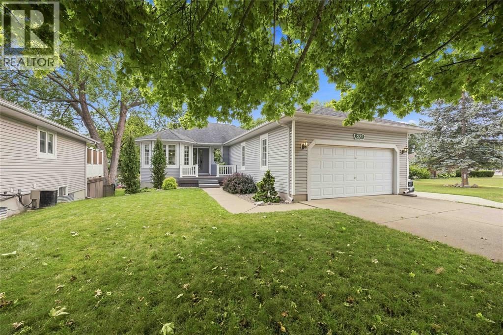 621 Errol Road West, Sarnia