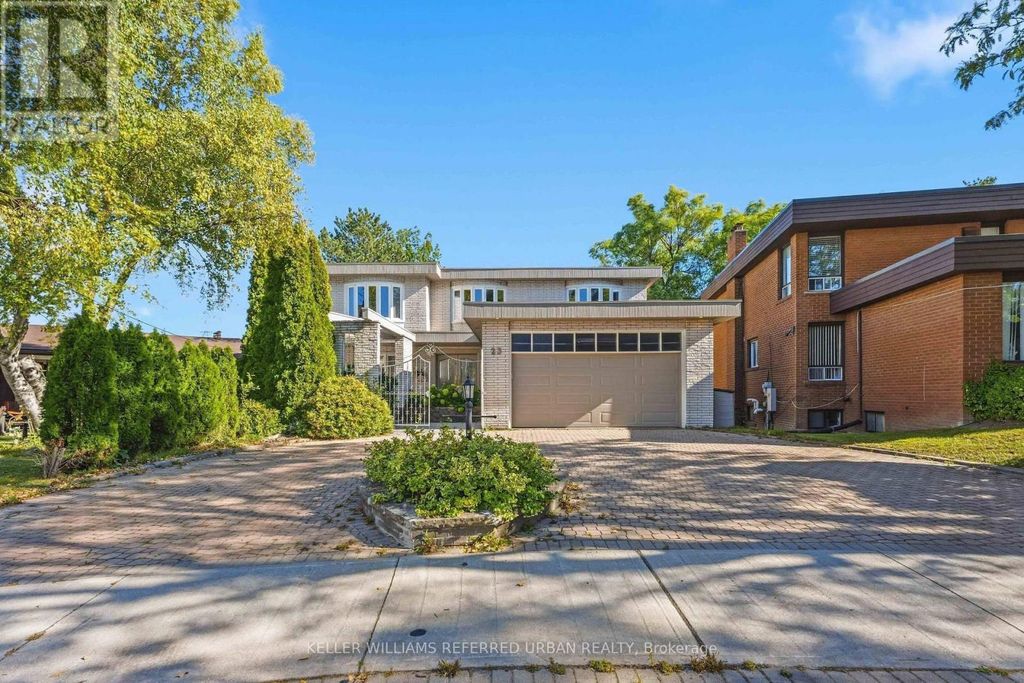 23 Brockington Crescent, Toronto (bathurst Manor)