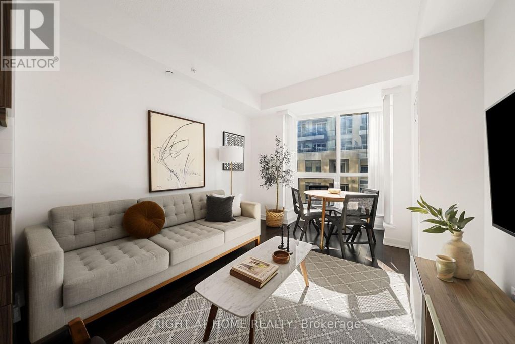 610 - 9201 Yonge Street, Richmond Hill (langstaff)