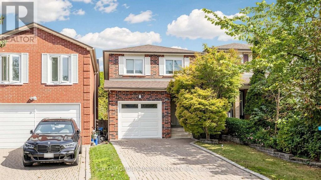 4 Doral Gate, Markham (royal Orchard)