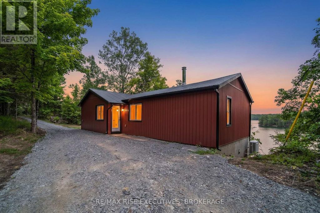 1040 Buckhorn Lane, Frontenac (frontenac South)