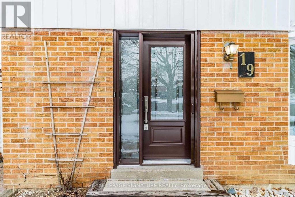 Upper - 19 Starlake Drive, Toronto (morningside)