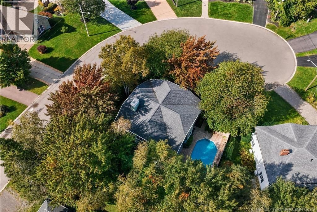 10 Harvard Court, Riverview