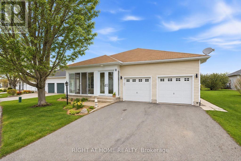 5 Park Place Lane, Clarington (newcastle)