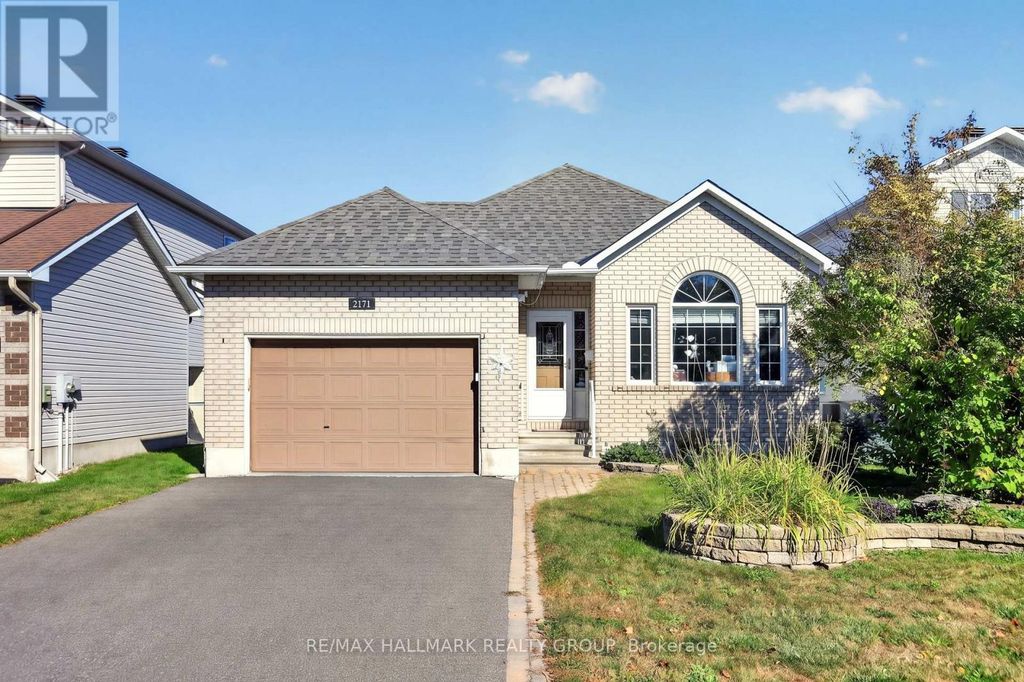 2171 Descartes Street, Ottawa