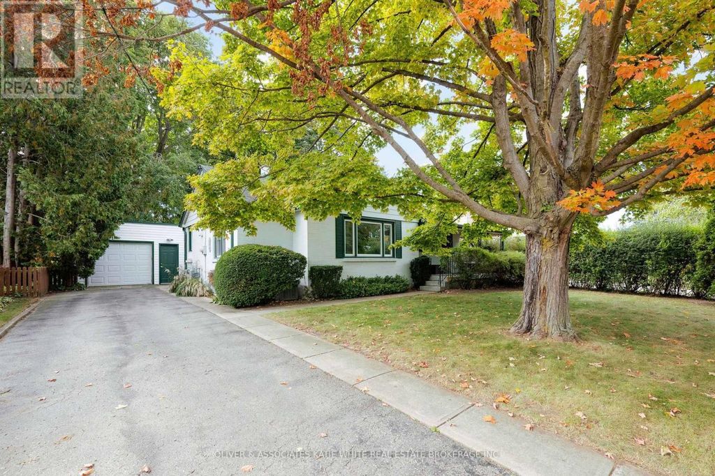 371 Reynolds Road, London South (south B)