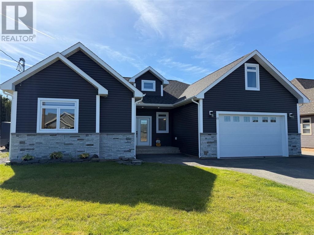 17 Murdoch Drive, Deer Lake
