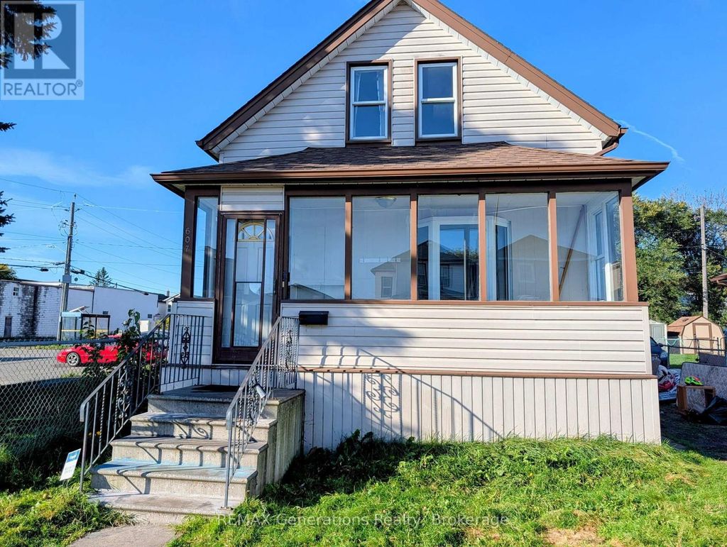 607 Mcintosh Street, Thunder Bay (east End)