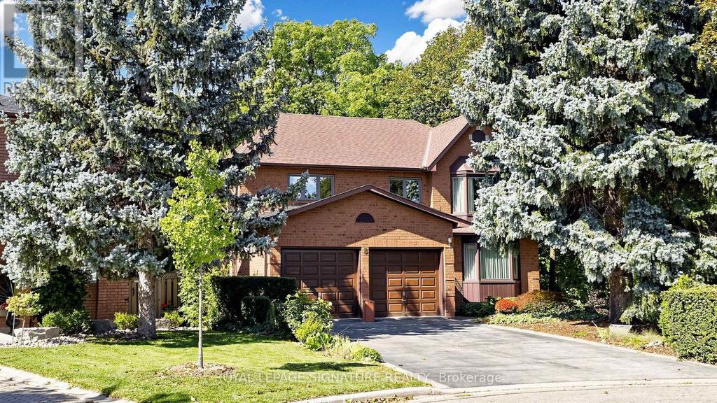 8 Royal Garden Boulevard, Vaughan (east Woodbridge)