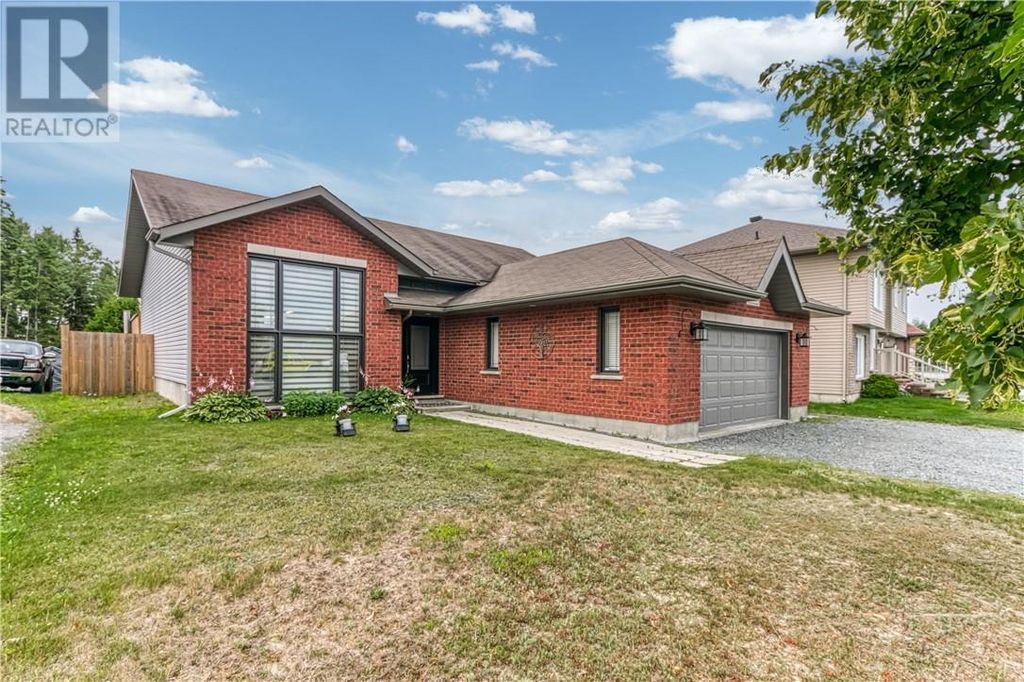 1411 Jeanne D'arc Street, Hanmer