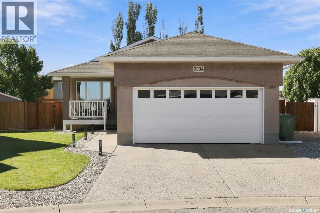 3934 Robin Place E, Regina