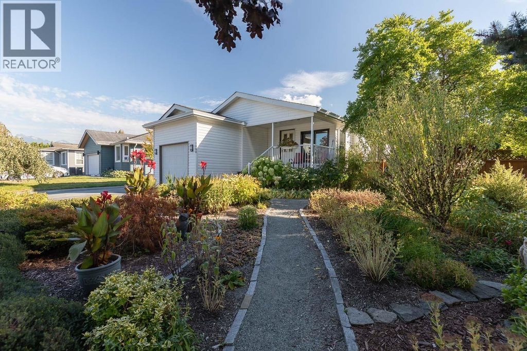 1008 Edgewater Crescent, Squamish