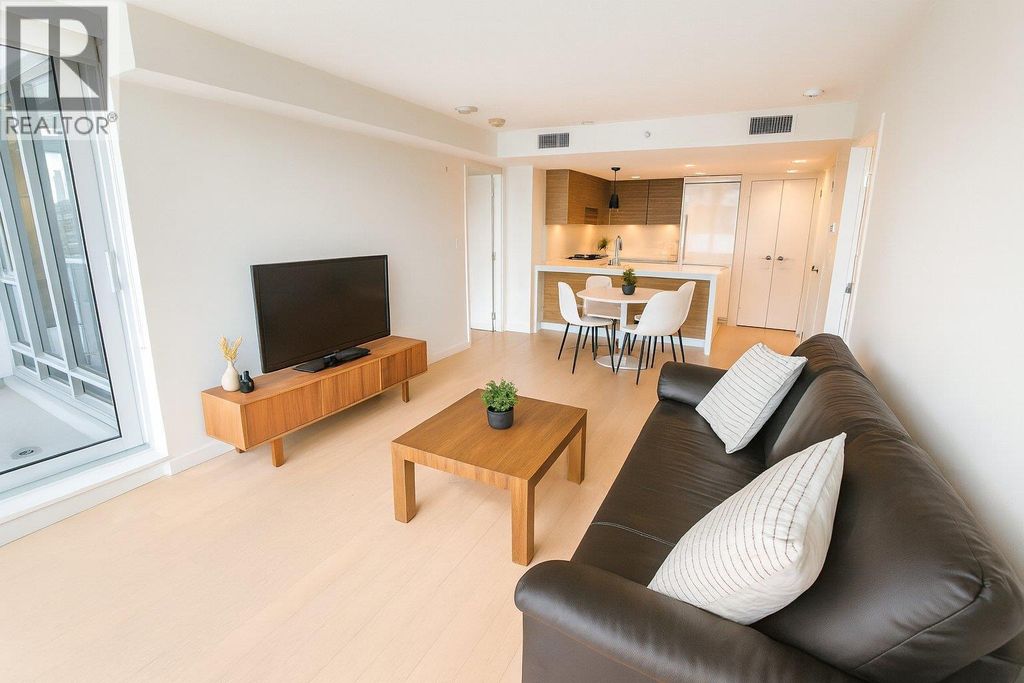 1601 7333 Murdoch Avenue, Richmond