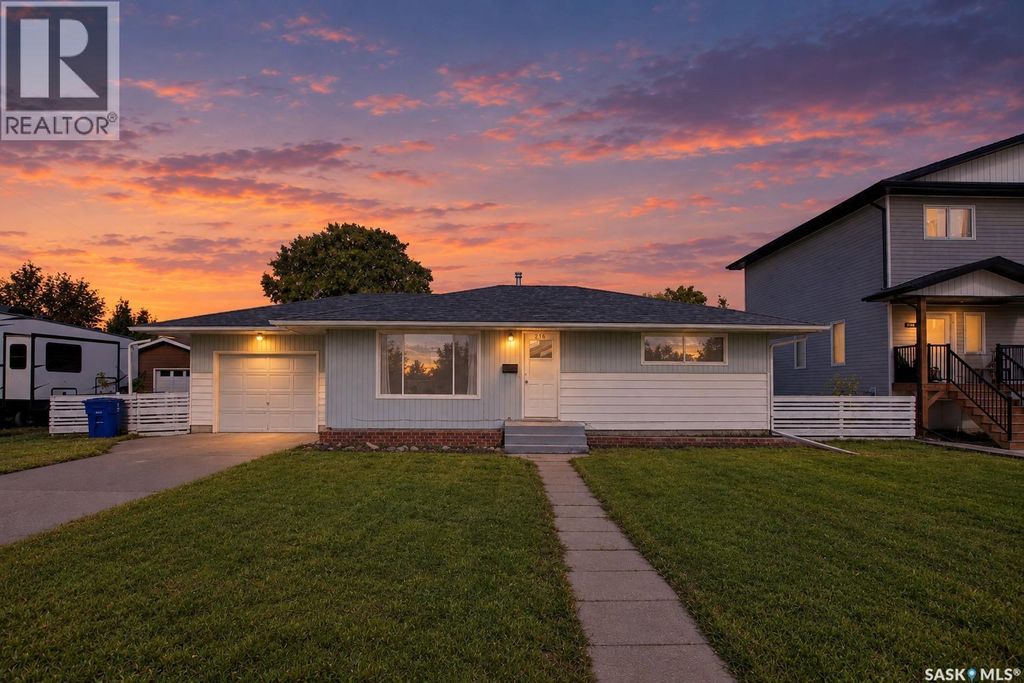 216 Main Street, Warman