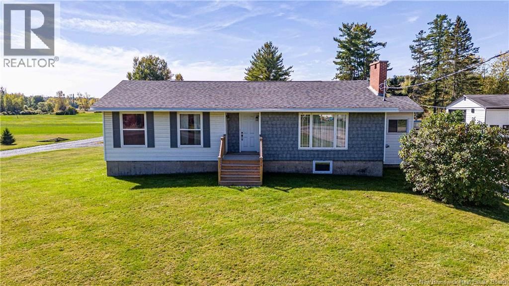 298 Route 105, Maugerville