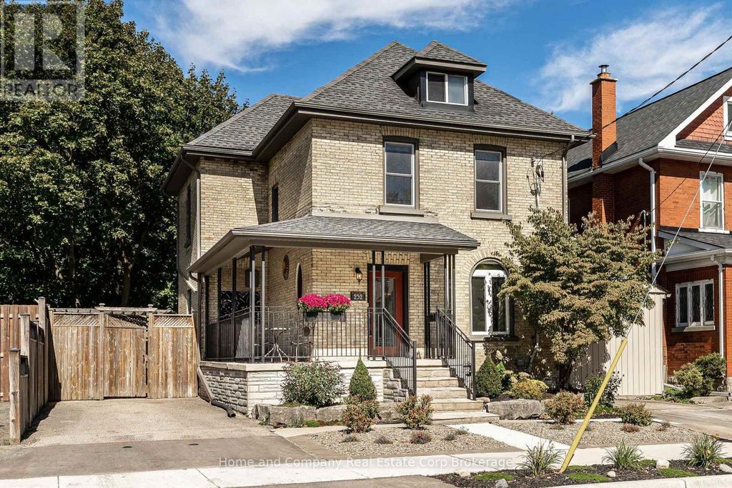 252 Albert Street, Stratford