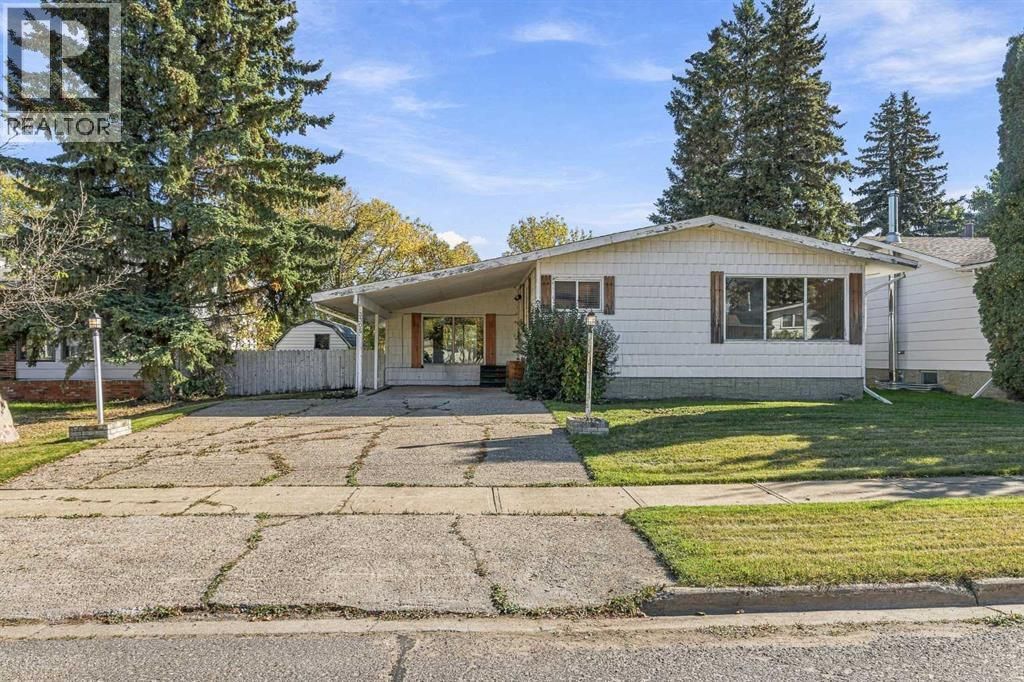3305 55 Avenue, Lloydminster